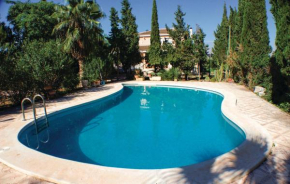 Amazing home in Crevillente with Outdoor swimming pool and 6 Bedrooms